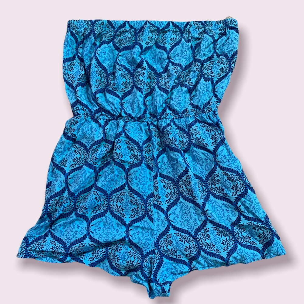 Little blue romper with pockets